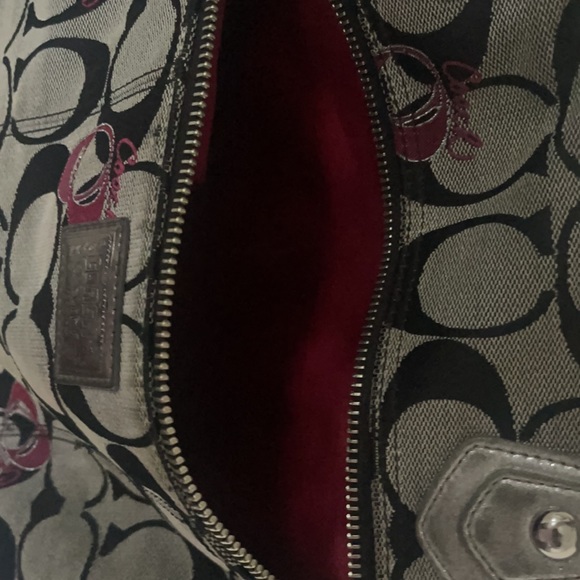 Coach purse - Picture 5 of 8